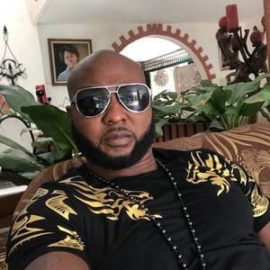 Meet your Posher, Simon